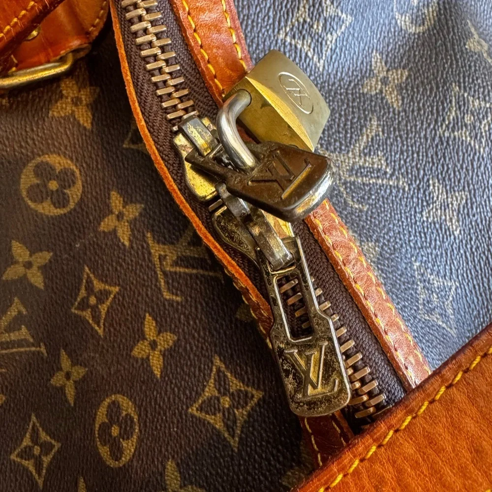 Louis Vuitton Monogram Keepall 55 travel bag
